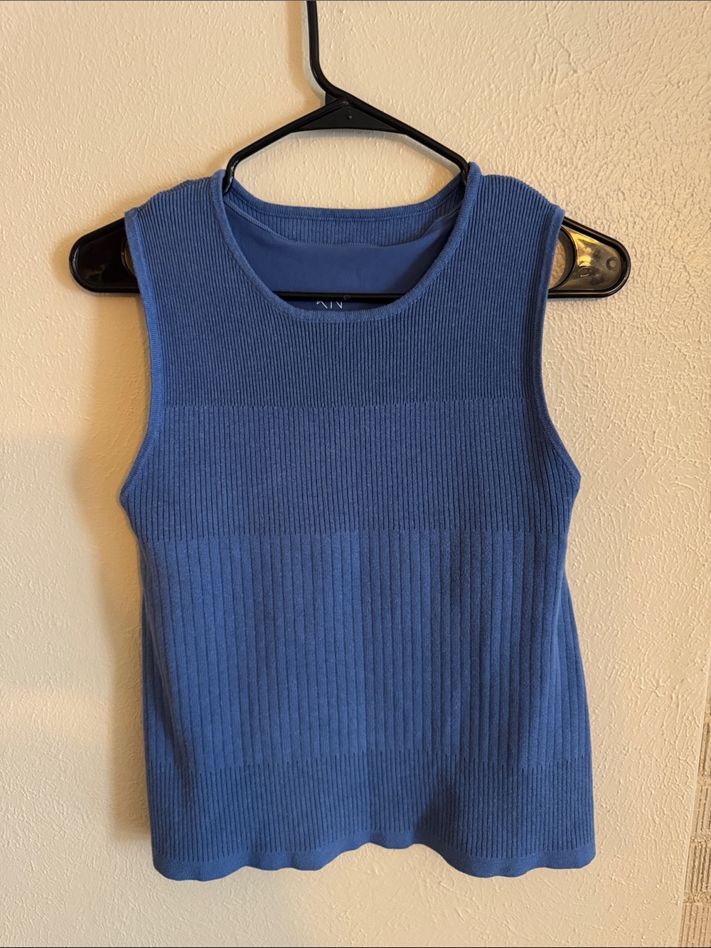 Klassy Network Sleeveless Ribbed Knit Tank Top - Blue